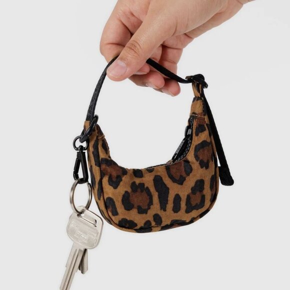 NWT Baggu Crescent Bag Charm - Leopard - Picture 3 of 6
